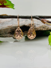 Load image into Gallery viewer, 9ct R/G Filigree Pear Shape Earrings