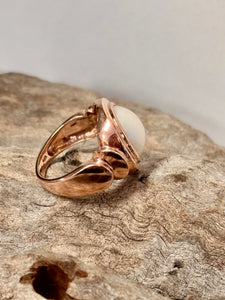 9ct R/G Mabe Pearl Ring