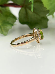 9ct Y/G Peridot and Diamond Ring