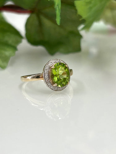 9ct Y/G Peridot and Diamond Ring