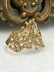 9ct Yellow Gold Ornate Sovereign Coin Ring