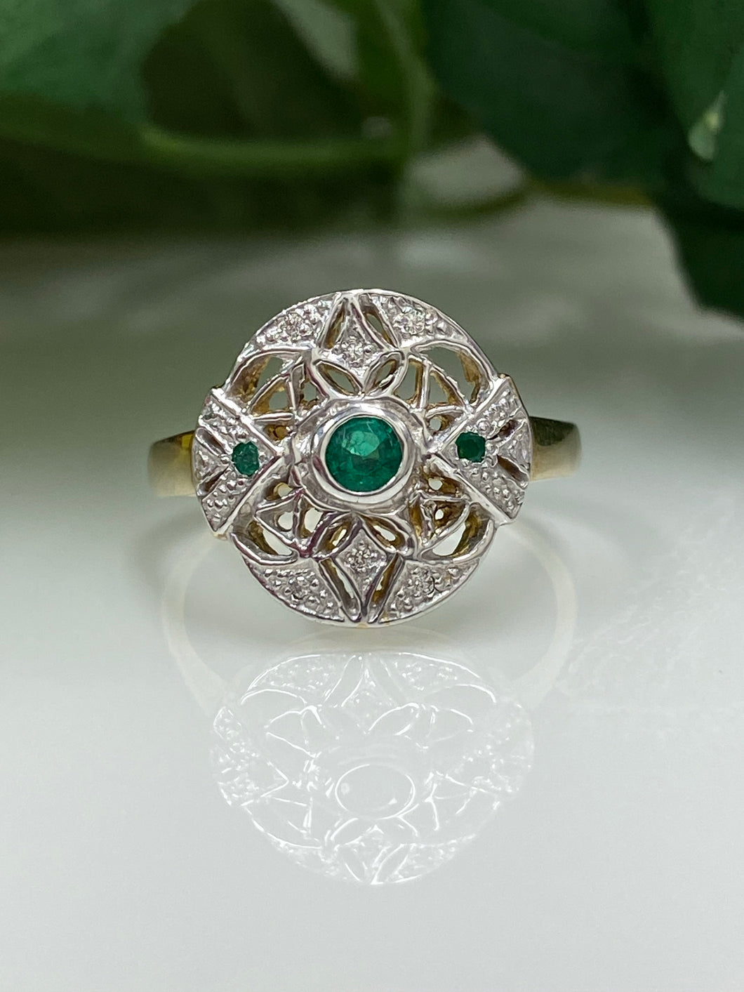 9ct Y/G Emerald & Diamond Art Deco Style Ring