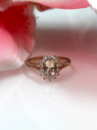 9ct R/G Morganite & Diamond Ring