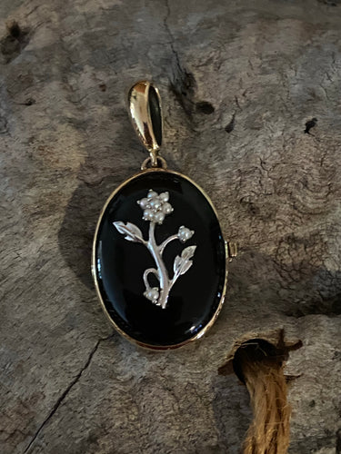 9ct Gold Onyx & Seed Pearl Locket